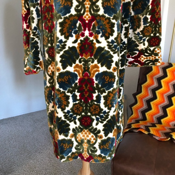 SOLD Vintage 1960s Velour Floral Gorgeous Coat - Picture 9 of 12